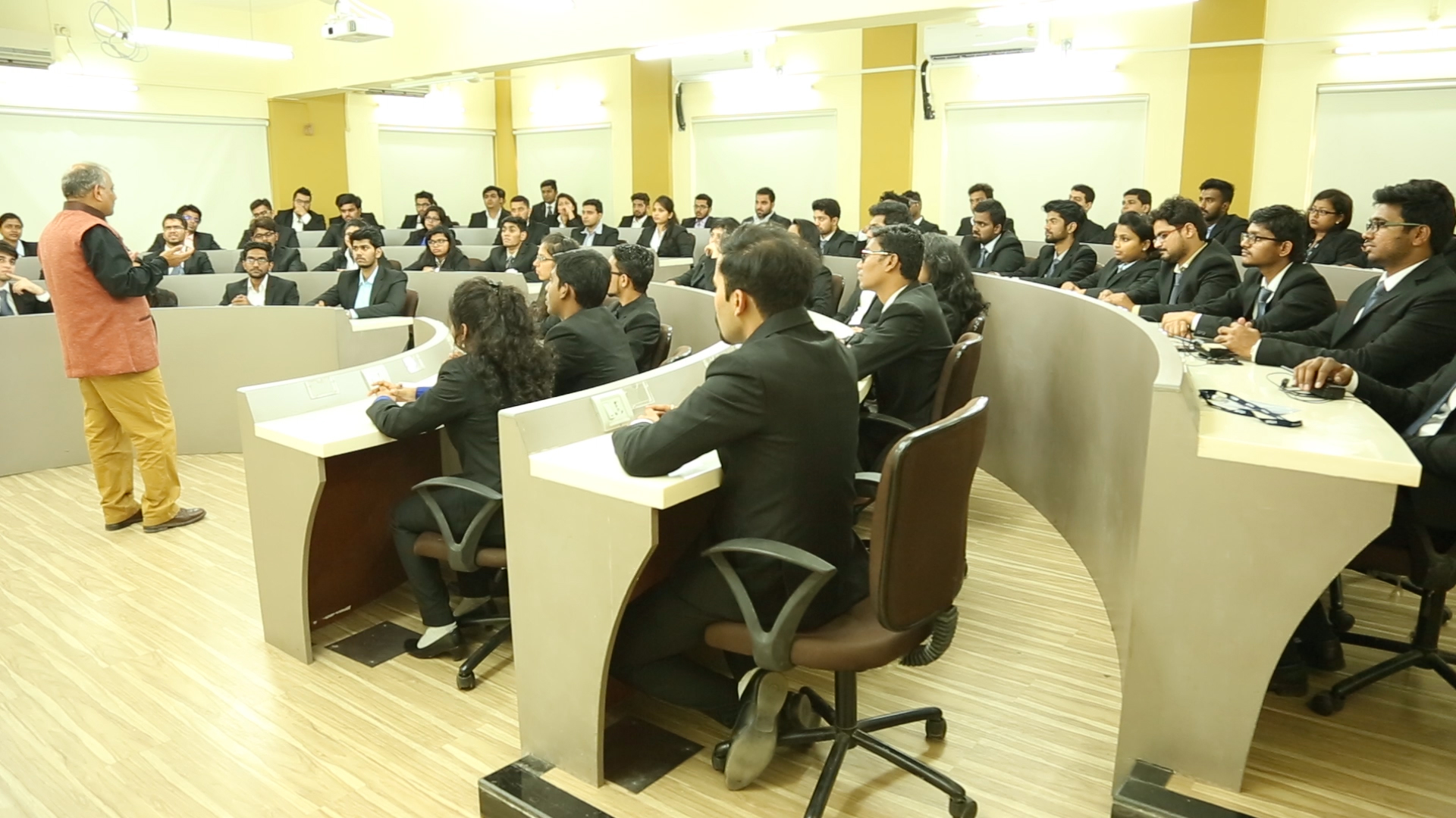 Admissions Open for 2024: Vivekanand Business School and Sanskriti University
