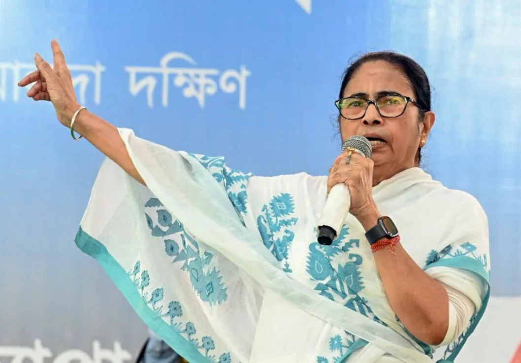 Mamata Banerjee Reaffirms Trinamool Congress's Position in Opposition's INDIA Bloc