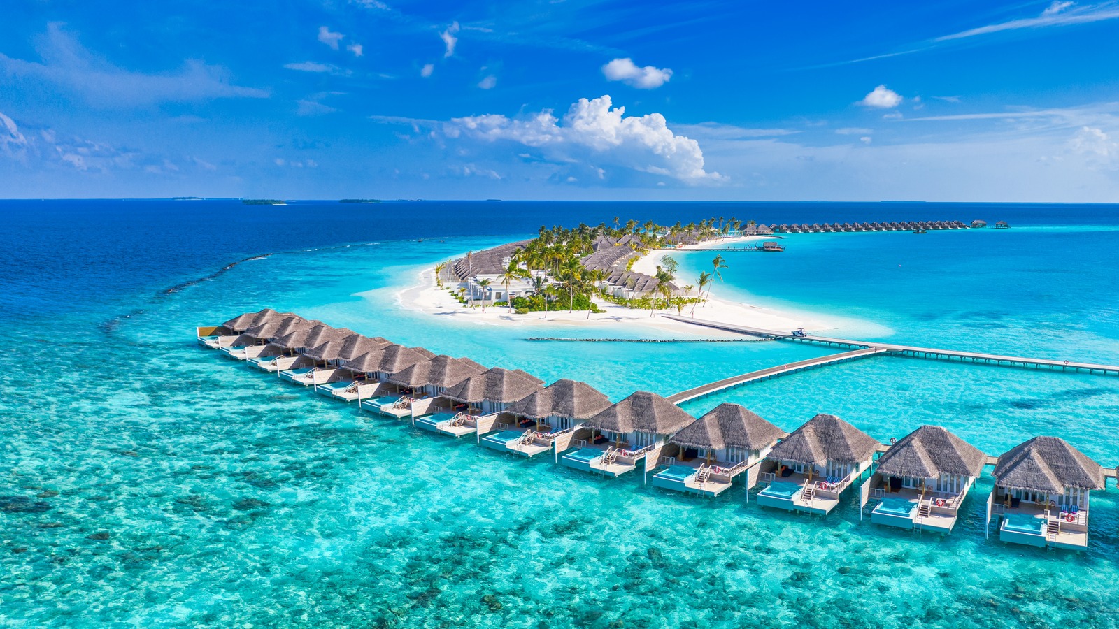 Maldives Luxury Resorts Operate on Unique 'Island Time' with Altered Clocks