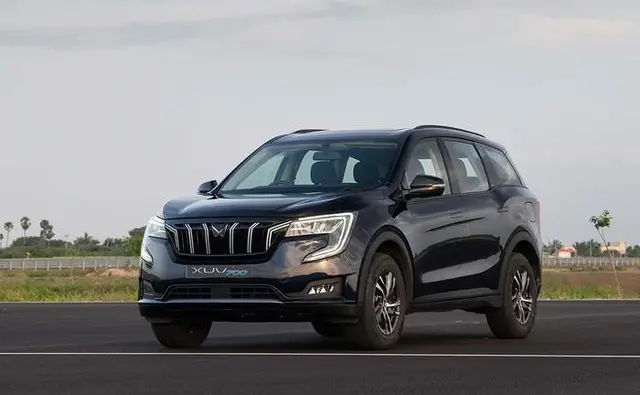 Mahindra XUV700 Introduces Mid-Spec AX5 Select Trim: Prices Start at ₹16.89 Lakh